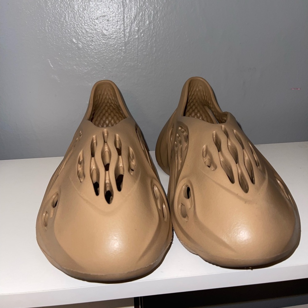 AUTHENTIC Yeezy Foam Runners
